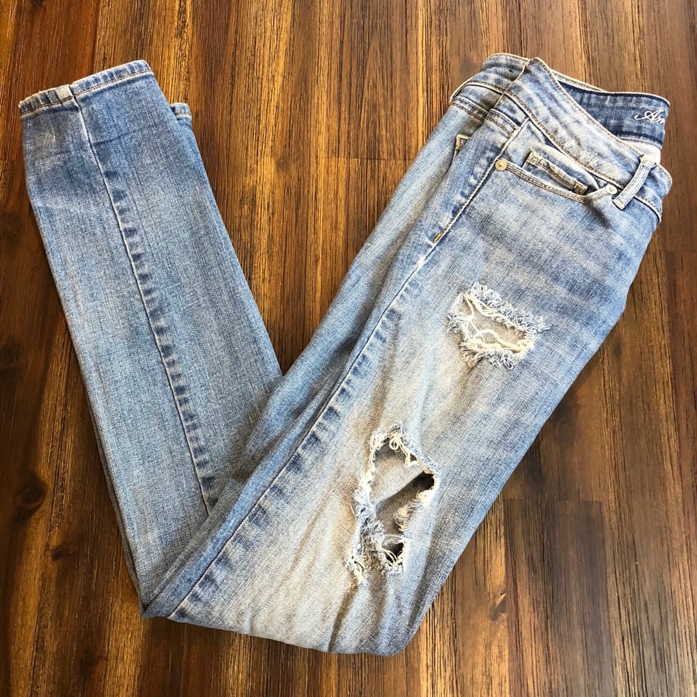 American Eagle ripped skinny jeans ✨